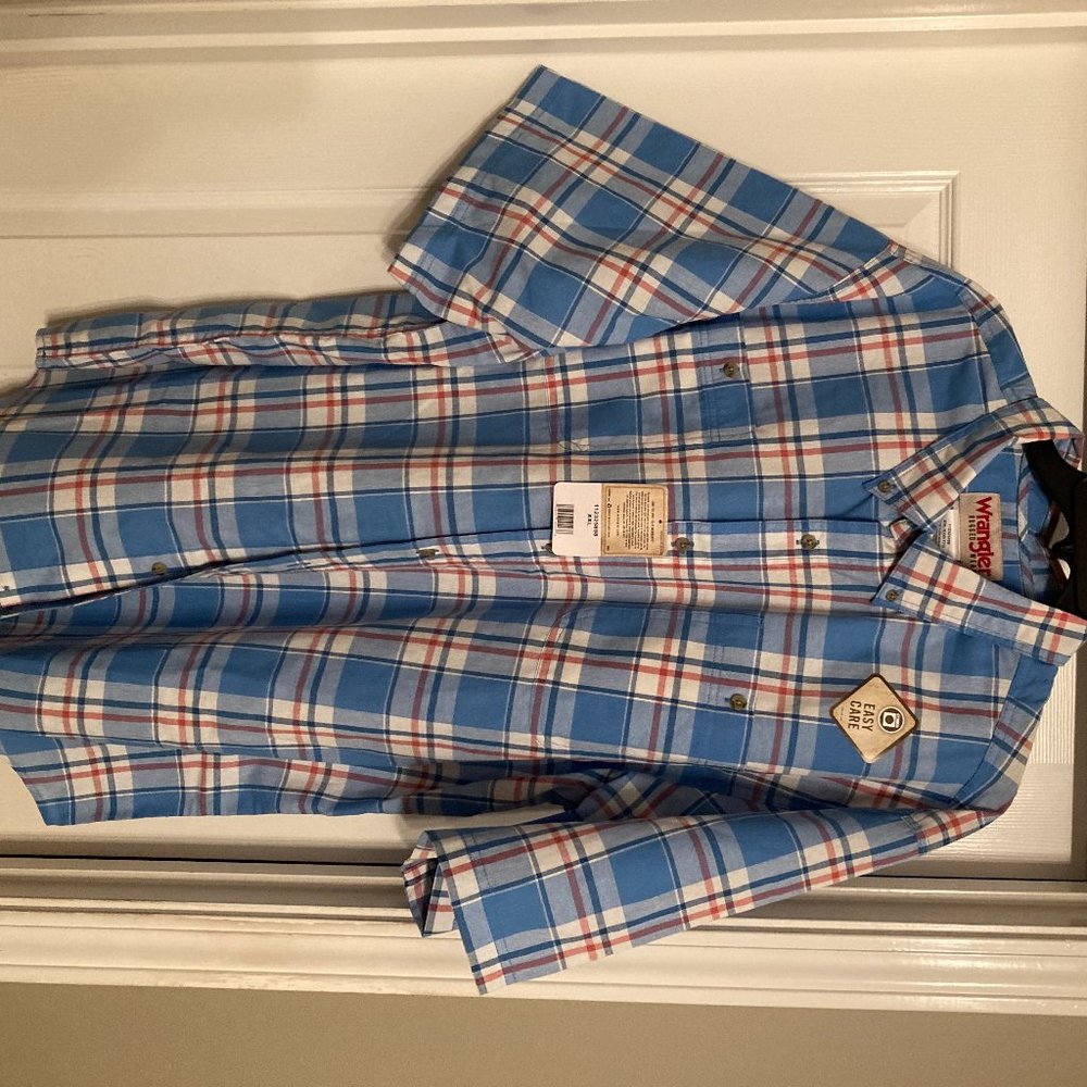 Wrangler Men's Plaid Short Sleeve Button Down Shirt